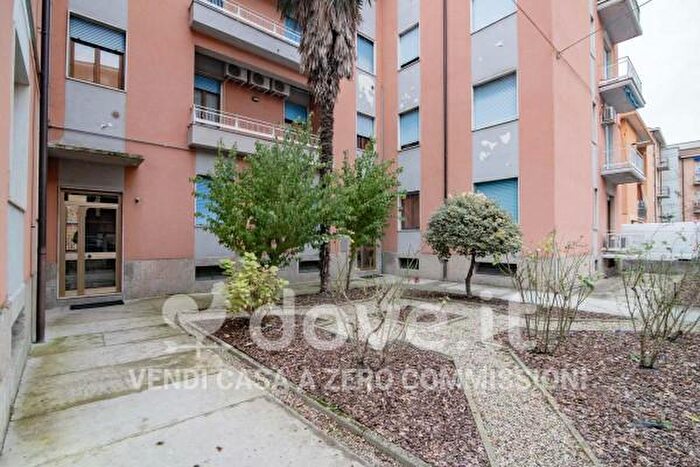 Appartamento trilocale in vendita in Via Jacopo Dentici, Voghera