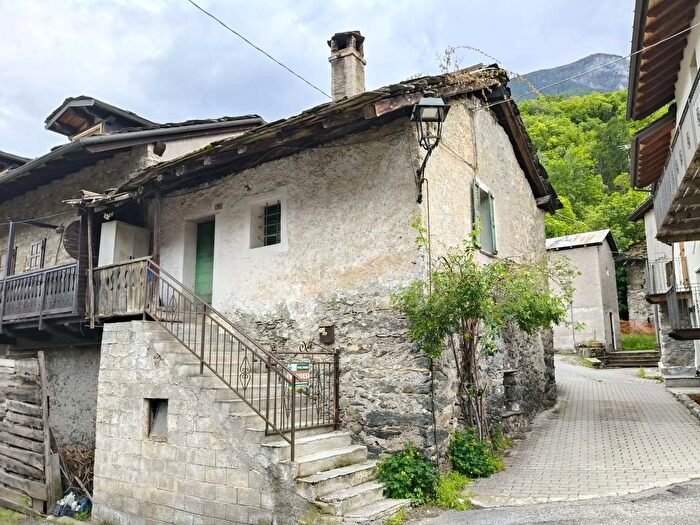 Casa trilocale in vendita in Miseregne, Fenis