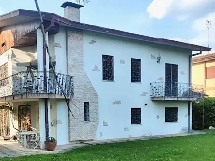 Casa con 7 locali in vendita in Conegliano
