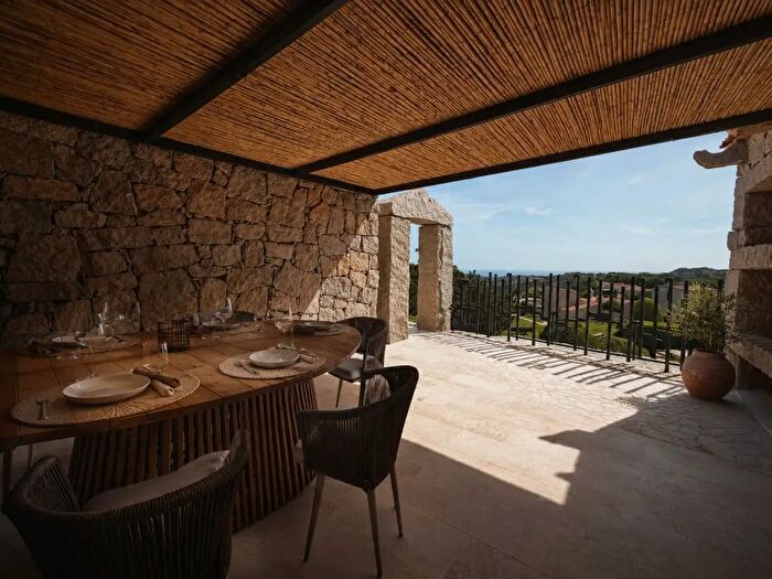 Appartamento quadrilocale in vendita in Arzachena
