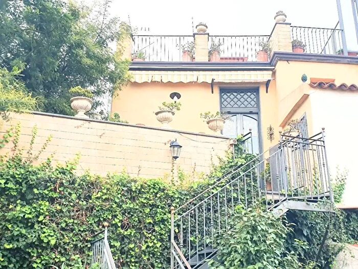 Casa con 5 locali in vendita in Giarre