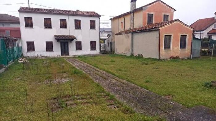 Casa in vendita in Via delle Cave, Padova