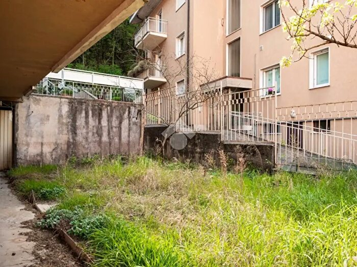 Appartamento trilocale in vendita in Via Goffredo Ferrari, Rovereto