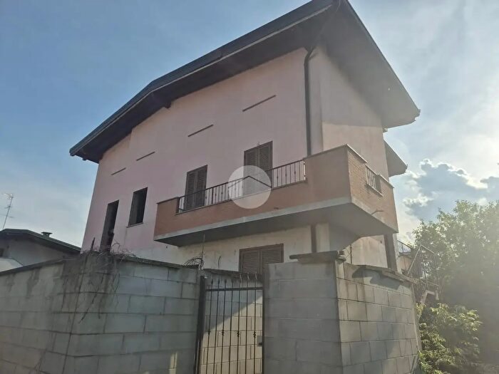 Appartamento con 5 locali in vendita in Via Bereguardo, Vigevano
