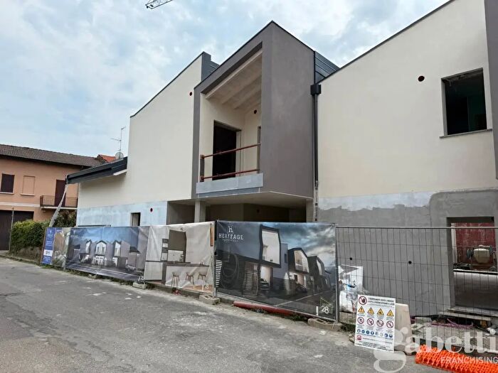 Case in Vendita e in Affitto - 3