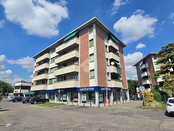 Appartamento quadrilocale in vendita in Via Fratelli Cervi, Carrozzone, Reggio Emilia