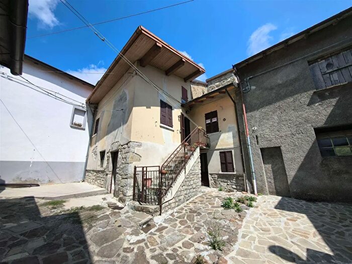 Casa trilocale in vendita in Ferriere