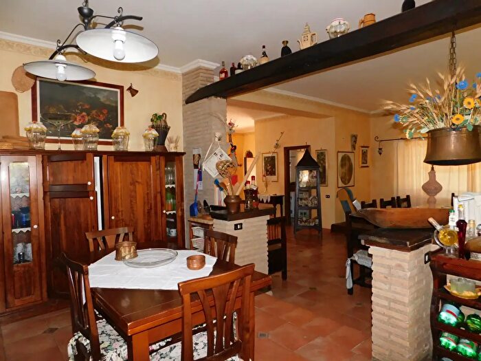 Casa con 5 locali in vendita in Strada di Colle Fagiano, Palombara Sabina