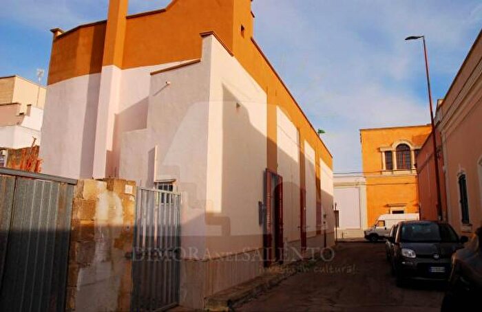 Casa quadrilocale in vendita in Via Roma, PresicceAcquarica