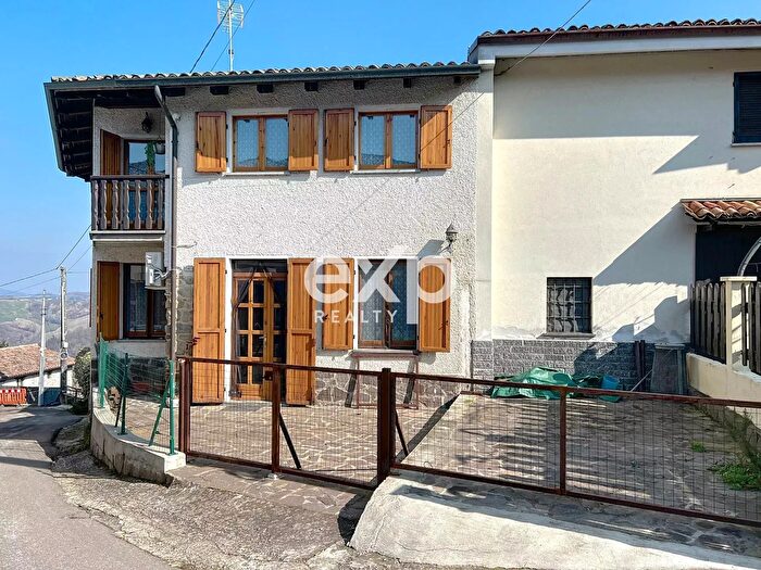 Casa trilocale in vendita in Montesegale