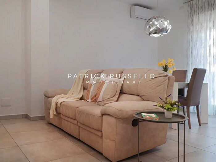 Appartamento quadrilocale in vendita in Via Ragusa, Gela