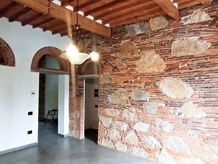 Casa con 5 locali in vendita in San Giuliano Terme