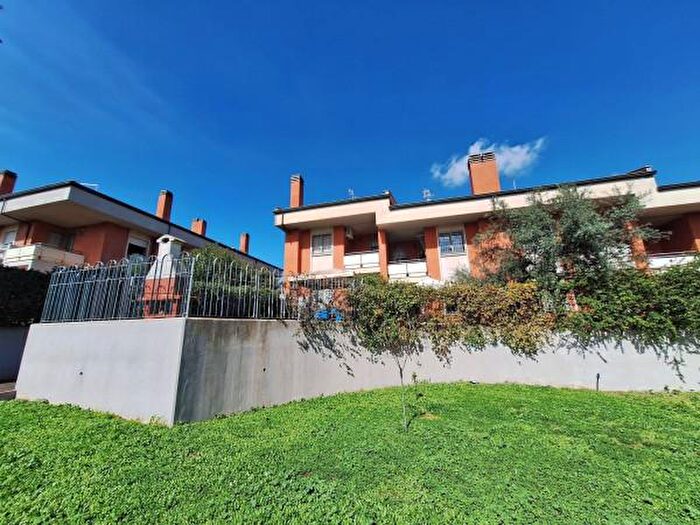 Casa con 6 locali in vendita in Via Ernesto Balducci, Roma