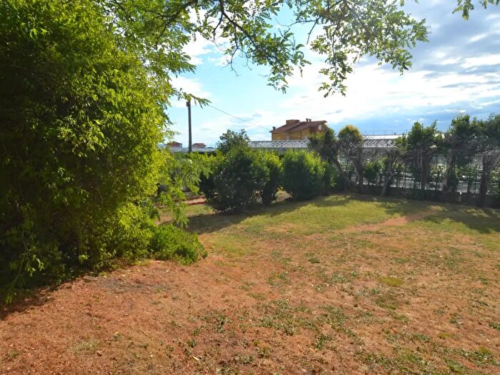 Casa con 10 locali in vendita in Regione Stanchere, Albenga