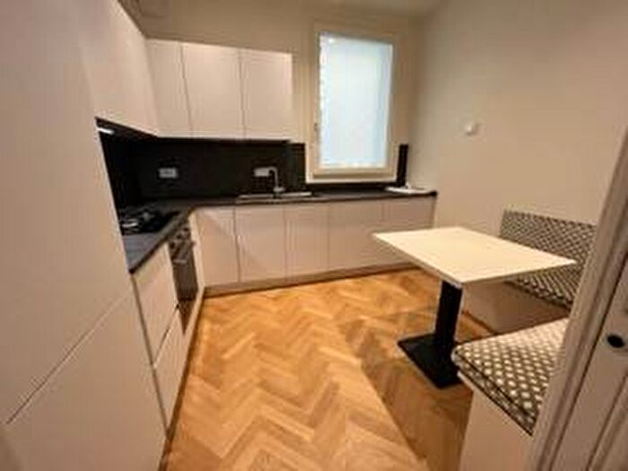 Appartamento quadrilocale in affitto in Via Francesco Selmi, Centro Storico, Modena