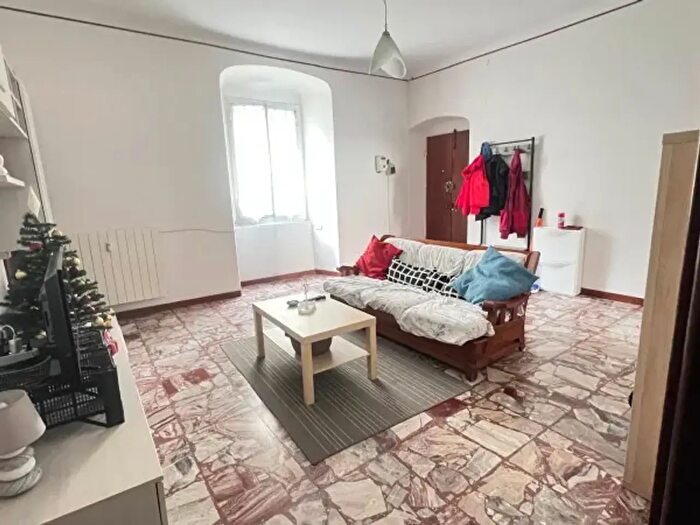 Appartamento quadrilocale in vendita in Via Chiaravagna, Genova