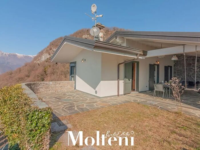 Casa quadrilocale in vendita in Via per Gisazio Perledo Lc, Perledo