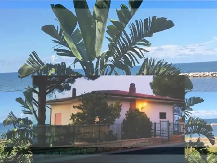 Casa quadrilocale in vendita in Contrada Giardini, Trabia