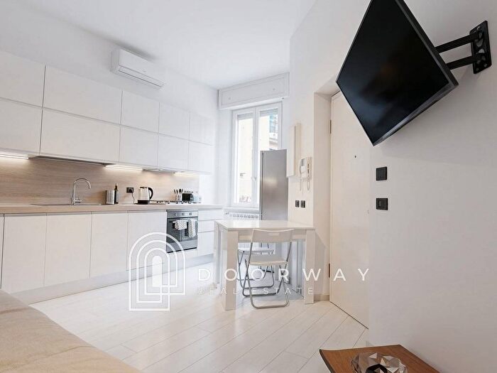 Appartamento trilocale in affitto in Via Gaetano Braga, Cascina dei Pomi, Milano