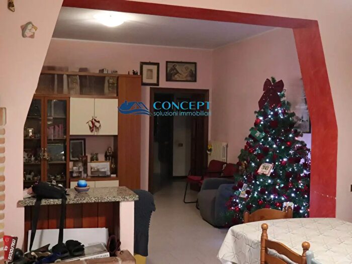 Casa con 5 locali in vendita in Contrada Pignotto Snc, Controguerra