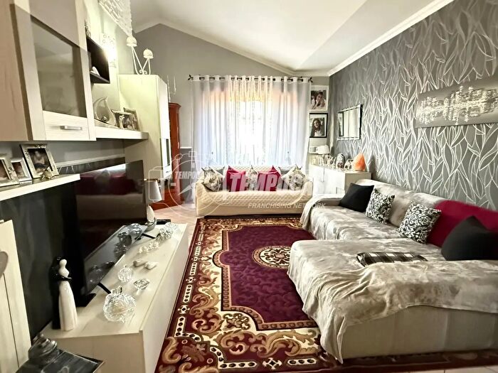 Appartamento bilocale in vendita in Via delle Betulle, Legnano