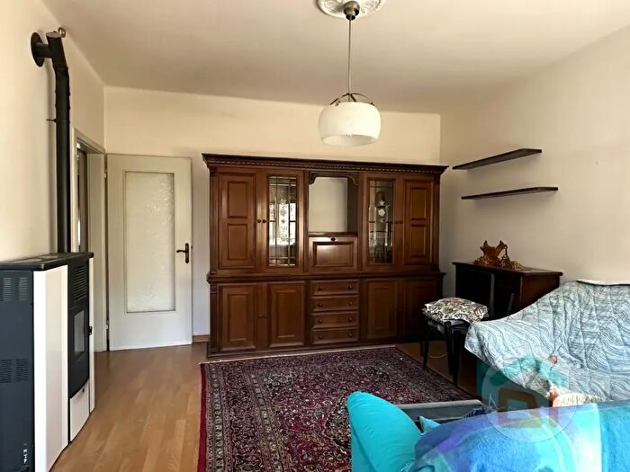 Appartamento trilocale in vendita in Località Sovenza, San Floriano Del Collio