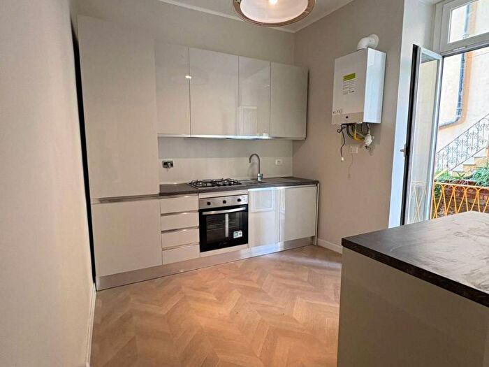 Appartamento trilocale in affitto in Via Tabarca, Sturla, Genova