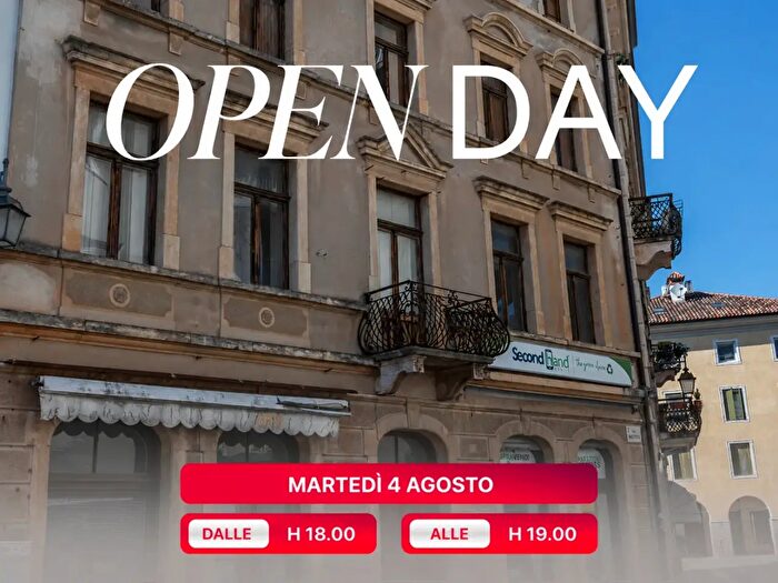 Appartamento con 10 locali in vendita in Via Mazzini, Spilimbergo