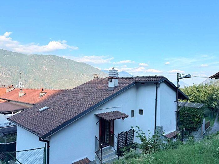 Casa trilocale in vendita in Via per Piancampo, Villar Focchiardo