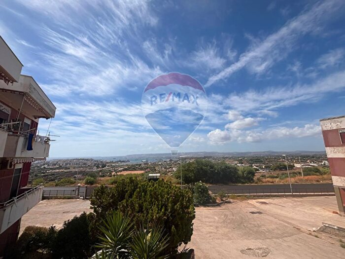 Appartamento con 7 locali in vendita in Via Panoramica, Augusta