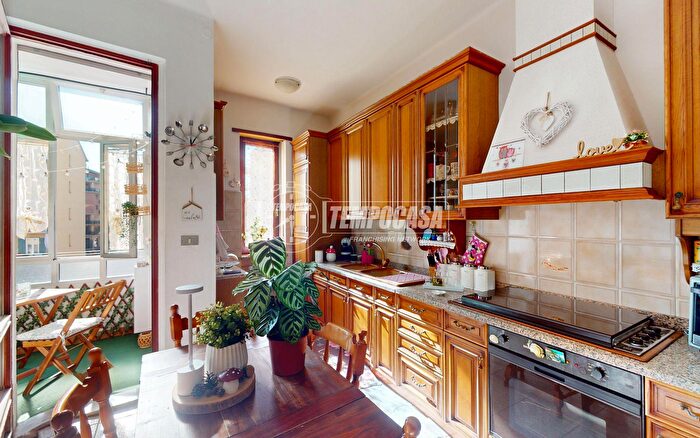 Appartamento trilocale in vendita in Via Valentino Carrera B, Torino