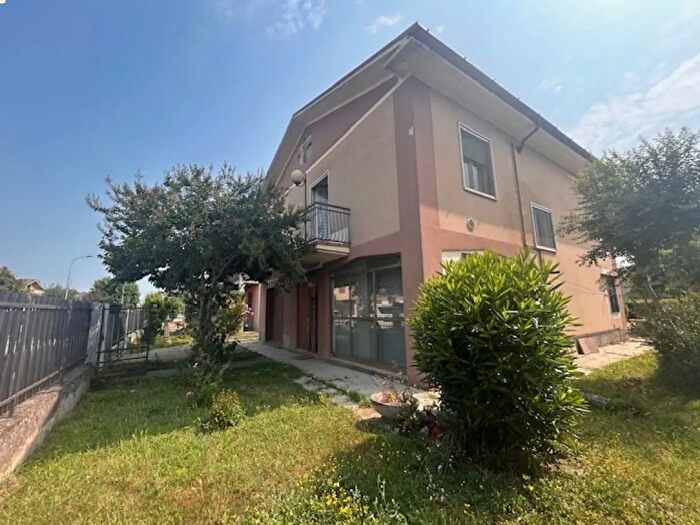 Casa trilocale in vendita in Castiglione DAdda