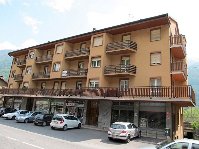 Appartamento con 5 locali in vendita in Teglio