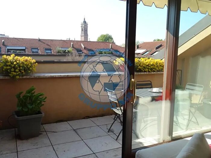 Appartamento trilocale in affitto in Via Porta Lodi, Monza