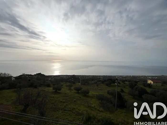 Appartamento con 5 locali in vendita in Piazza Giuseppe Garibaldi, Longobardi