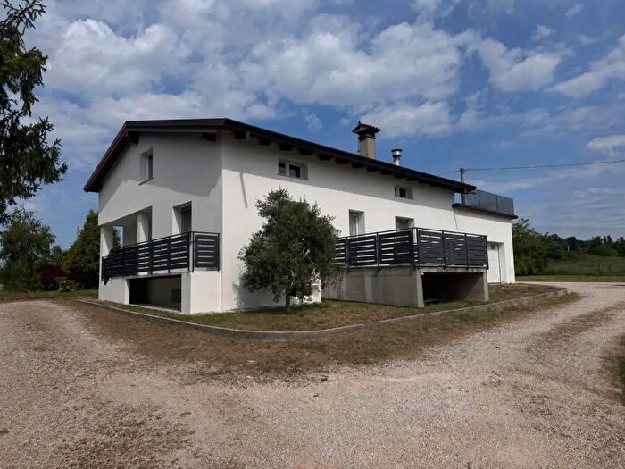 Casa con 8 locali in vendita in Strada di Prepotto, Cividale Del Friuli