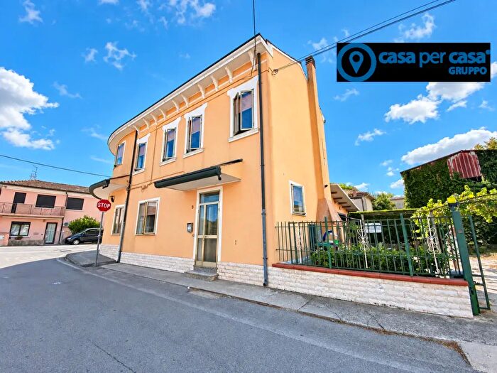 Casa con 6 locali in vendita in Via Morandi, Porto Viro