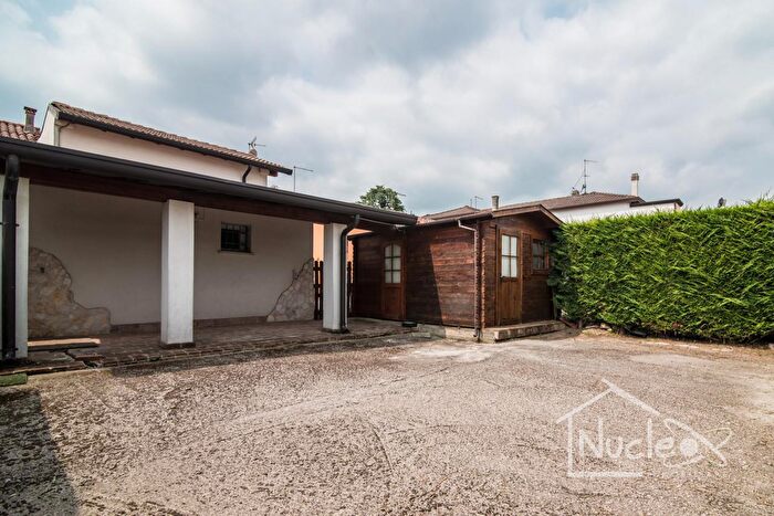 Case in Vendita e in Affitto - 2