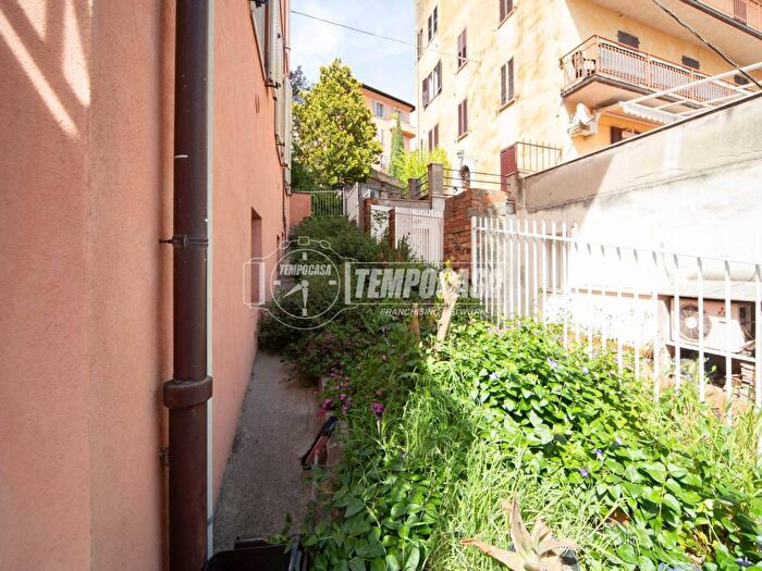 Appartamento trilocale in affitto in Elce, Perugia