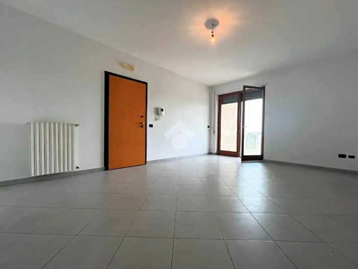 Appartamento quadrilocale in vendita in Via Lama di Cervo, Altamura