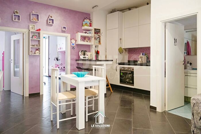 Appartamento trilocale in vendita in Via Guglielmo Marconi, Putignano