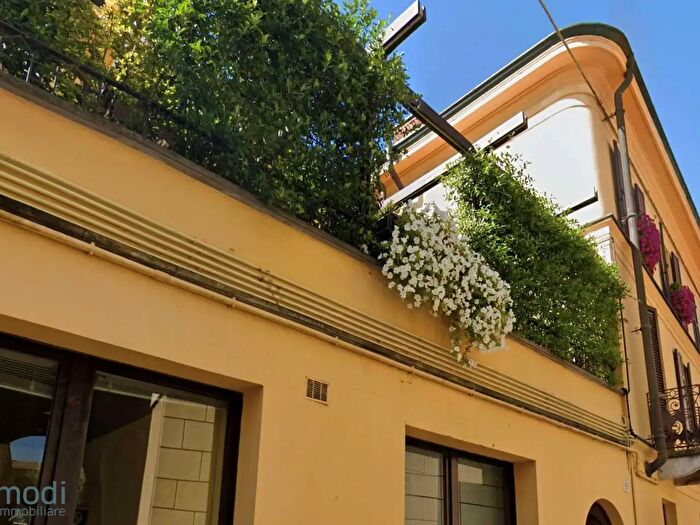 Appartamento trilocale in affitto in Via Verdelli, Crema