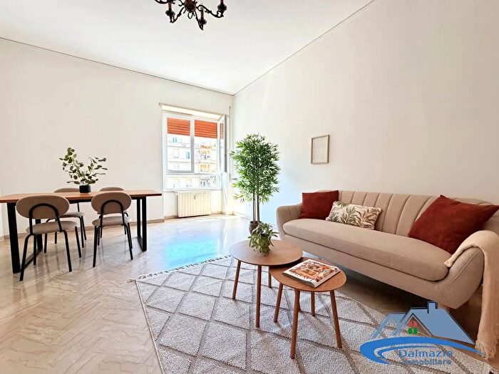 Appartamento con 7 locali in vendita in Via Francesco Angeloni, Terni