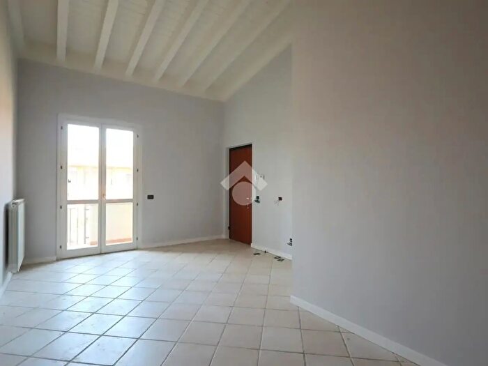 Appartamento trilocale in vendita in Via XXV Aprile, Montirone