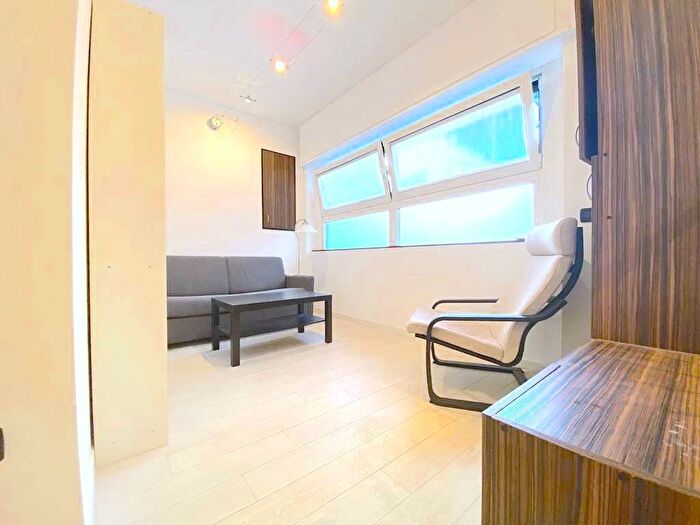 Appartamento bilocale in affitto in Via Ludovico Lazzaro Zamenhof, Corso San Gottardo, Milano