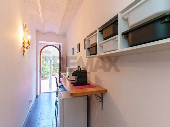 Casa con 9 locali in vendita in Via del Mare, Oliveri