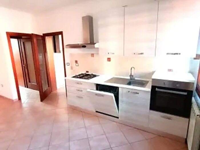 Appartamento trilocale in affitto in Via Angeli, Adria