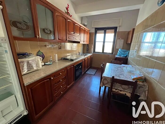 Appartamento con 5 locali in vendita in Viale Libertà, Soveria Simeri