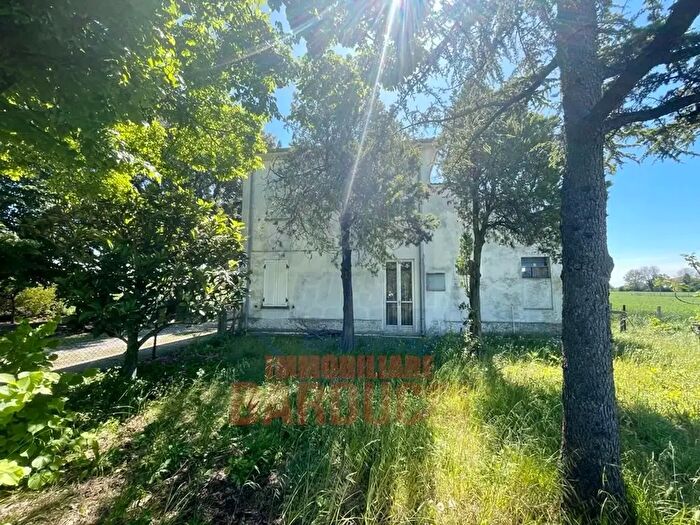 Casa con 6 locali in vendita in Cervia