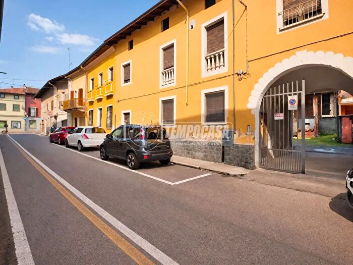 Casa con 5 locali in vendita in Carpignano Sesia